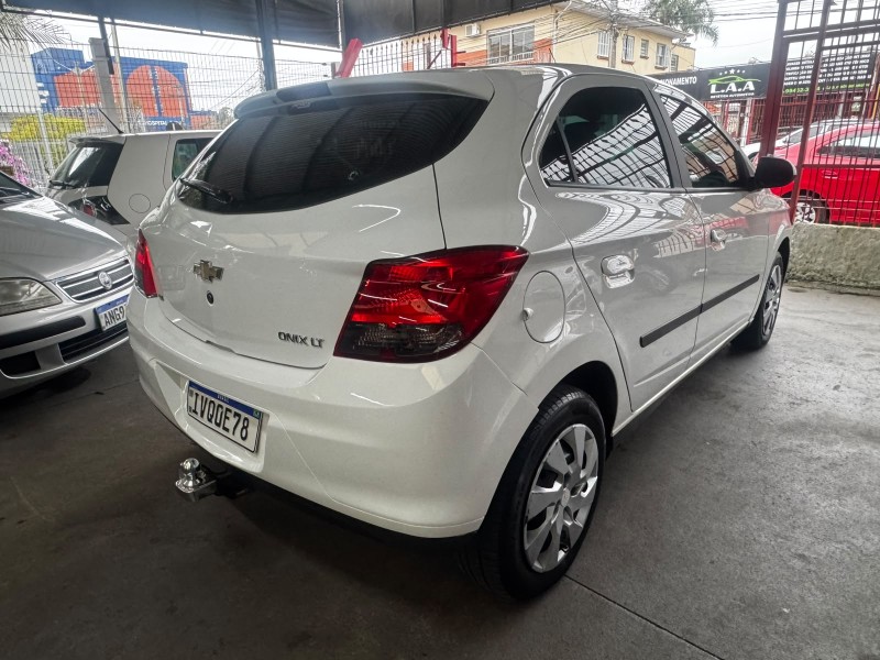 ONIX 1.4 MPFI LT 8V FLEX 4P MANUAL - 2015 - CAXIAS DO SUL