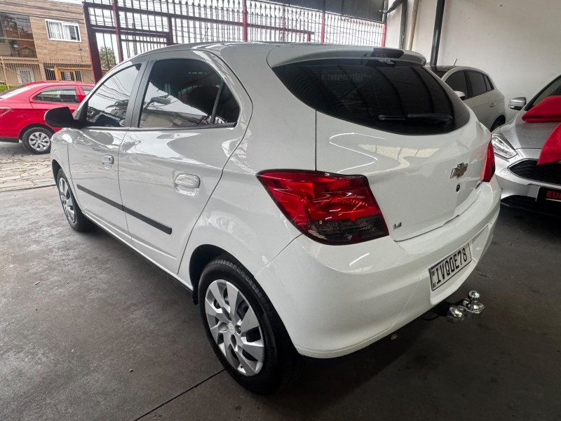 ONIX 1.4 MPFI LT 8V FLEX 4P MANUAL - 2015 - CAXIAS DO SUL