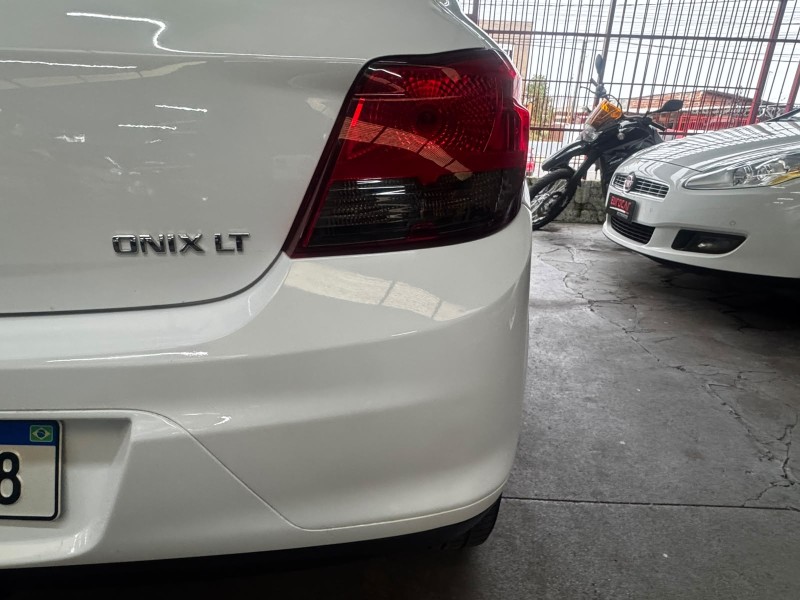 ONIX 1.4 MPFI LT 8V FLEX 4P MANUAL - 2015 - CAXIAS DO SUL