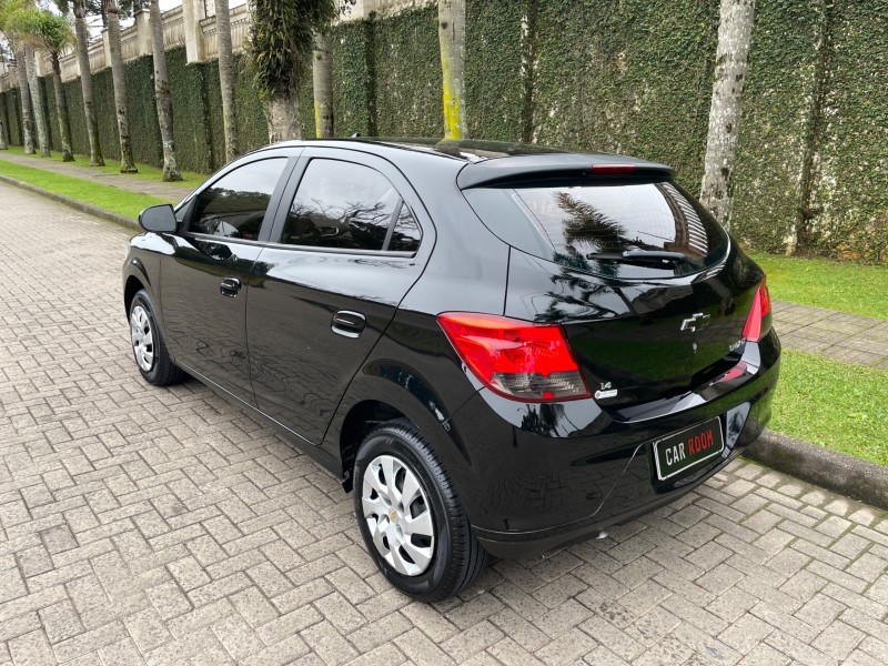 ONIX 1.4 MPFI LT 8V FLEX 4P MANUAL - 2014 - CAXIAS DO SUL