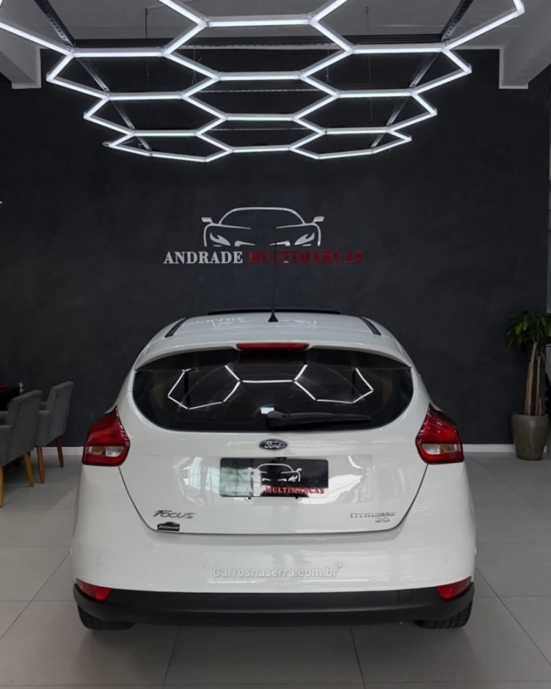 FOCUS 2.0 TITANIUM PLUS 16V FLEX 4P AUTOMÁTICO - 2016 - CAXIAS DO SUL