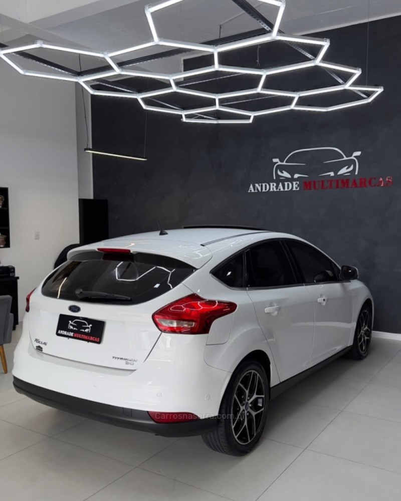 FOCUS 2.0 TITANIUM PLUS 16V FLEX 4P AUTOMÁTICO - 2016 - CAXIAS DO SUL