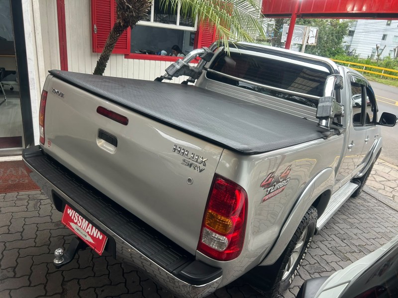 HILUX 3.0 SRV 4X4 CD 16V TURBO INTERCOOLER DIESEL 4P AUTOMÁTICO - 2011 - TRêS COROAS