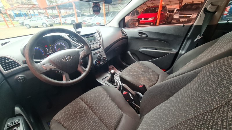 HB20 1.0 COMFORT 12V FLEX 4P MANUAL - 2017 - CANELA