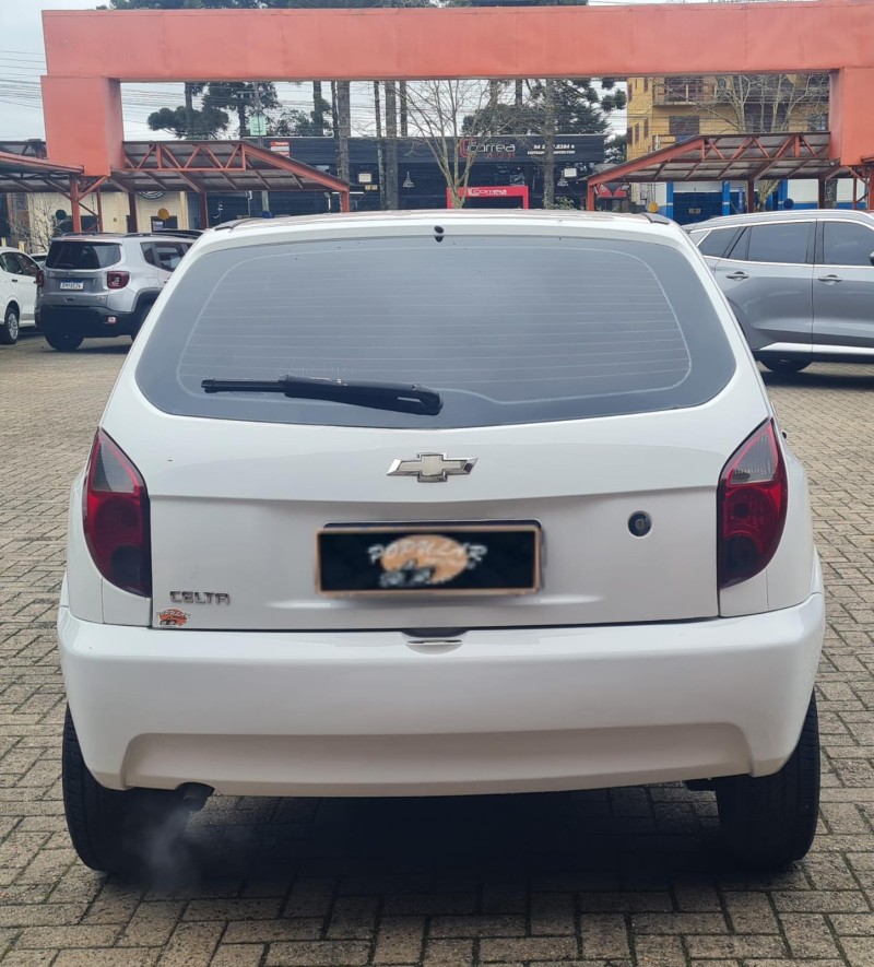 CELTA 1.0 MPFI LT 8V FLEX 4P MANUAL - 2012 - CANELA