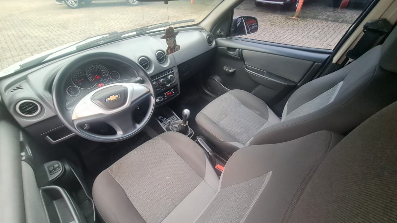 CELTA 1.0 MPFI LT 8V FLEX 4P MANUAL - 2012 - CANELA