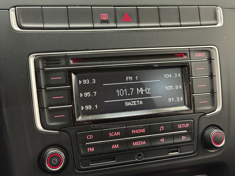 FOX 1.6 MI ROCK IN RIO 8V FLEX 4P MANUAL - 2014 - SANTA CRUZ DO SUL