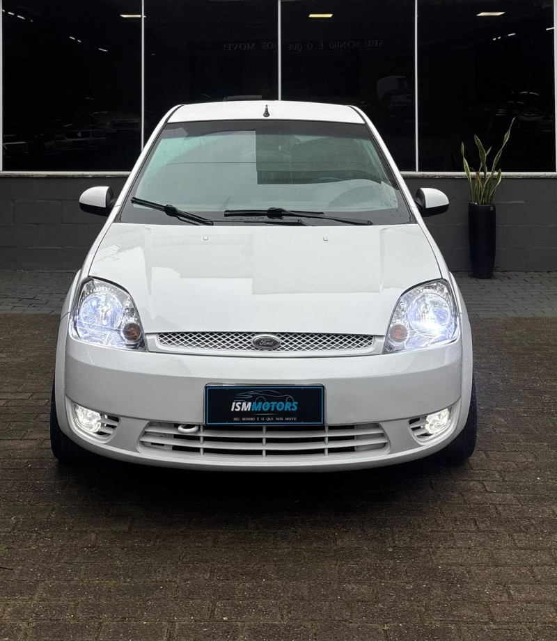 FIESTA 1.6 MPI CLASS 8V GASOLINA 4P MANUAL - 2004 - CAXIAS DO SUL
