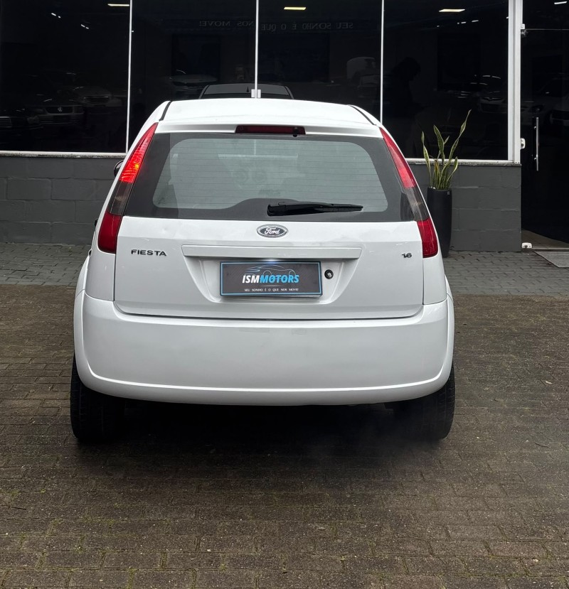 FIESTA 1.6 MPI CLASS 8V GASOLINA 4P MANUAL - 2004 - CAXIAS DO SUL