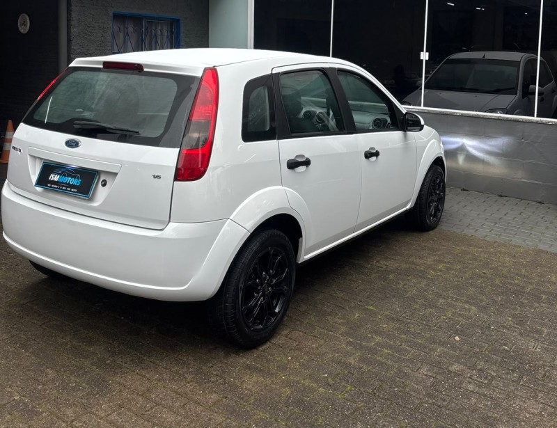 FIESTA 1.6 MPI CLASS 8V GASOLINA 4P MANUAL - 2004 - CAXIAS DO SUL