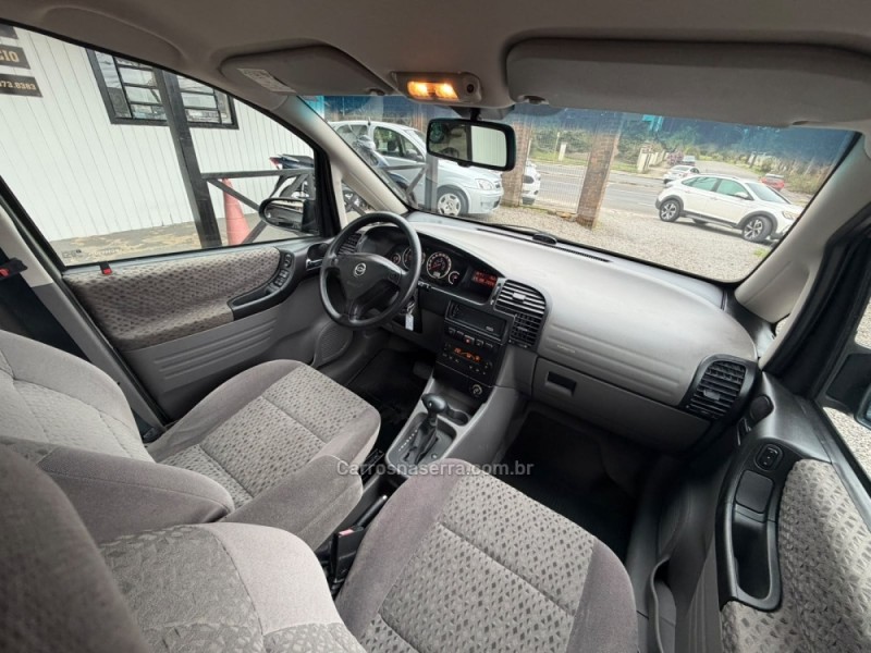 ZAFIRA 2.0 MPFI ELEGANCE 8V FLEX 4P AUTOMÁTICO - 2011 - CANELA