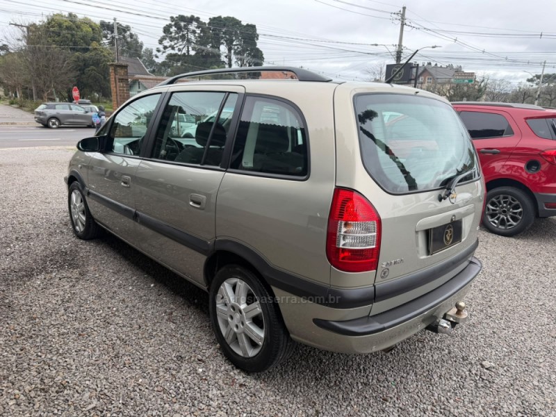 ZAFIRA 2.0 MPFI ELEGANCE 8V FLEX 4P AUTOMÁTICO - 2011 - CANELA