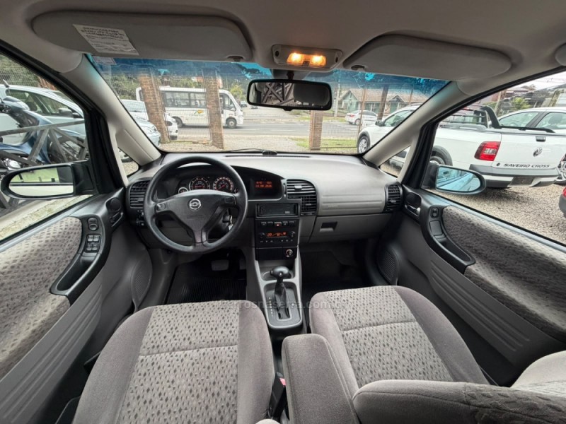 ZAFIRA 2.0 MPFI ELEGANCE 8V FLEX 4P AUTOMÁTICO - 2011 - CANELA