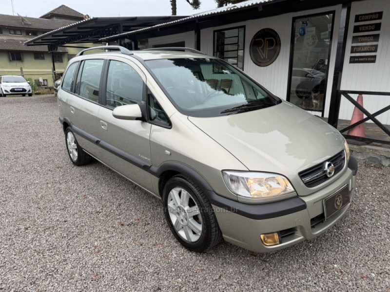 ZAFIRA 2.0 MPFI ELEGANCE 8V FLEX 4P AUTOMÁTICO - 2011 - CANELA