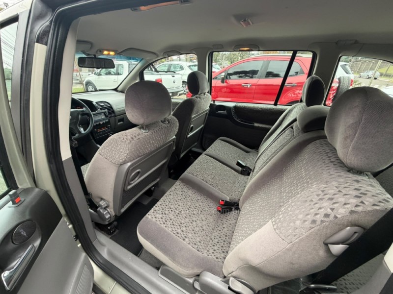 ZAFIRA 2.0 MPFI ELEGANCE 8V FLEX 4P AUTOMÁTICO - 2011 - CANELA