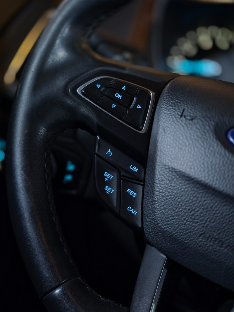 FOCUS 2.0 TITANIUM PLUS 16V FLEX 4P AUTOMÁTICO - 2016 - CAXIAS DO SUL