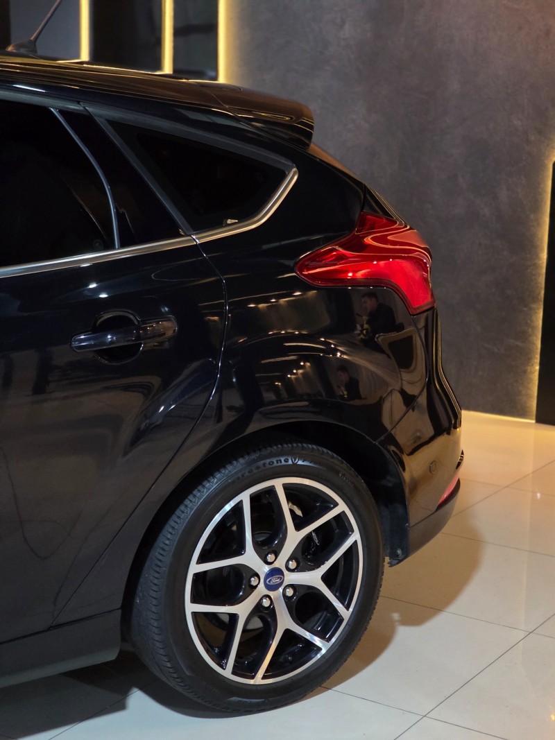 FOCUS 2.0 TITANIUM PLUS 16V FLEX 4P AUTOMÁTICO - 2016 - CAXIAS DO SUL