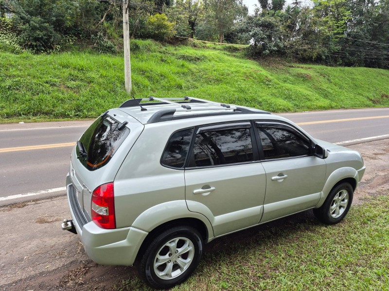TUCSON 2.0 MPFI GLS 16V 143CV 2WD GASOLINA 4P AUTOMÁTICO - 2013 - VENâNCIO AIRES