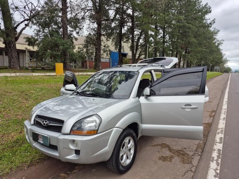 TUCSON 2.0 MPFI GLS 16V 143CV 2WD GASOLINA 4P AUTOMÁTICO - 2013 - VENâNCIO AIRES