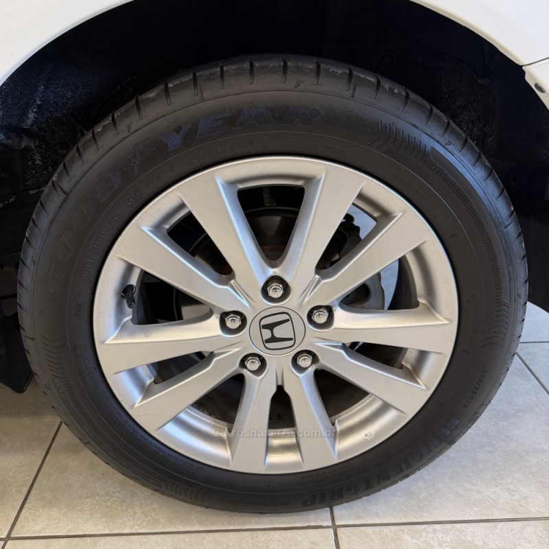 CIVIC 1.8 LXL 16V FLEX 4P MANUAL - 2014 - FARROUPILHA
