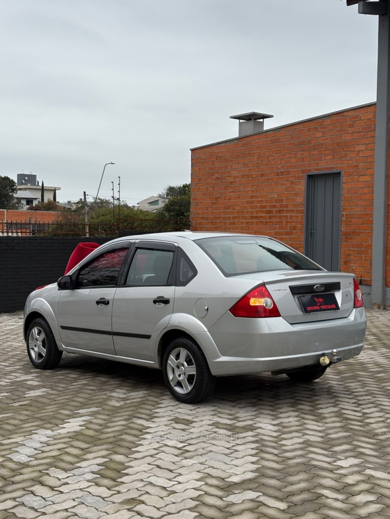 FIESTA 1.6 MPI SEDAN 8V FLEX 4P MANUAL - 2009 - CAXIAS DO SUL