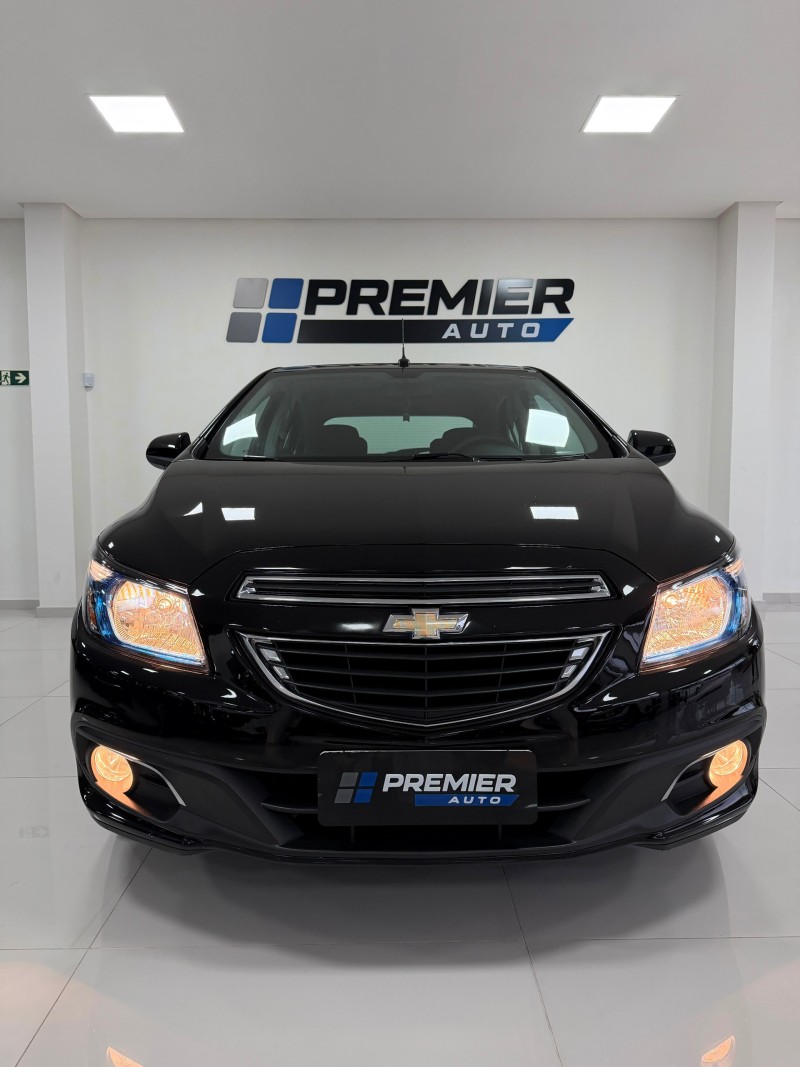 ONIX 1.4 MPFI LTZ 8V FLEX 4P MANUAL - 2015 - CAXIAS DO SUL