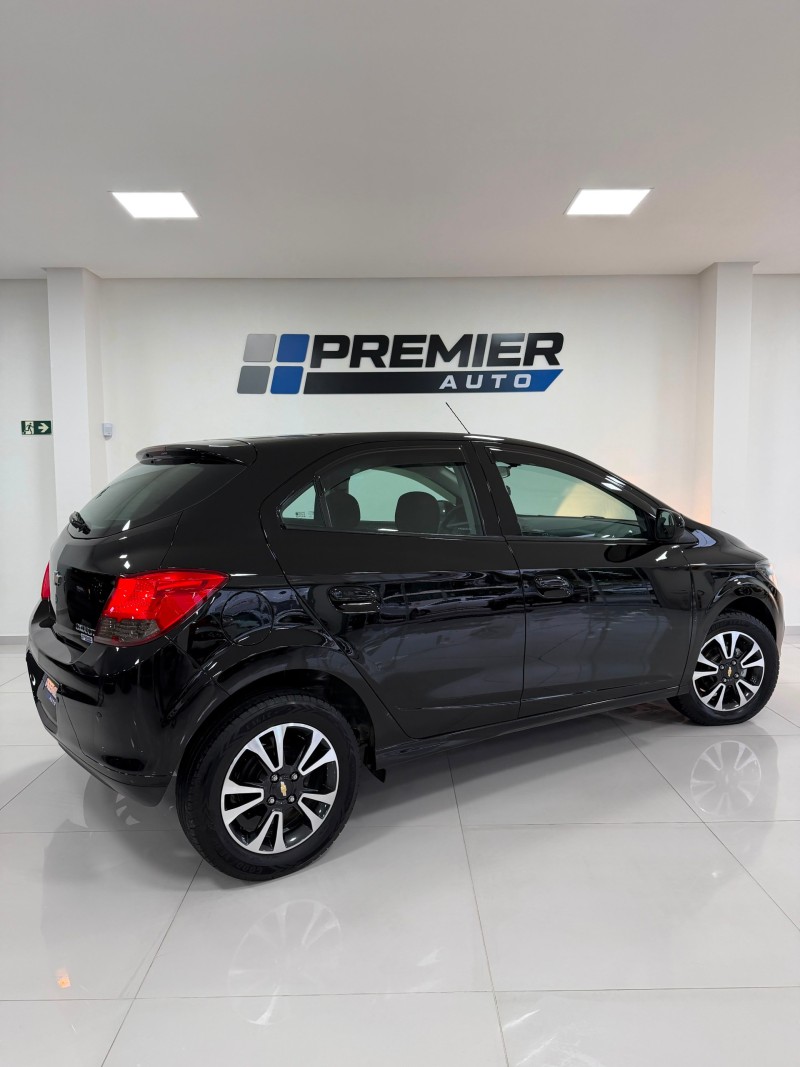 ONIX 1.4 MPFI LTZ 8V FLEX 4P MANUAL - 2015 - CAXIAS DO SUL