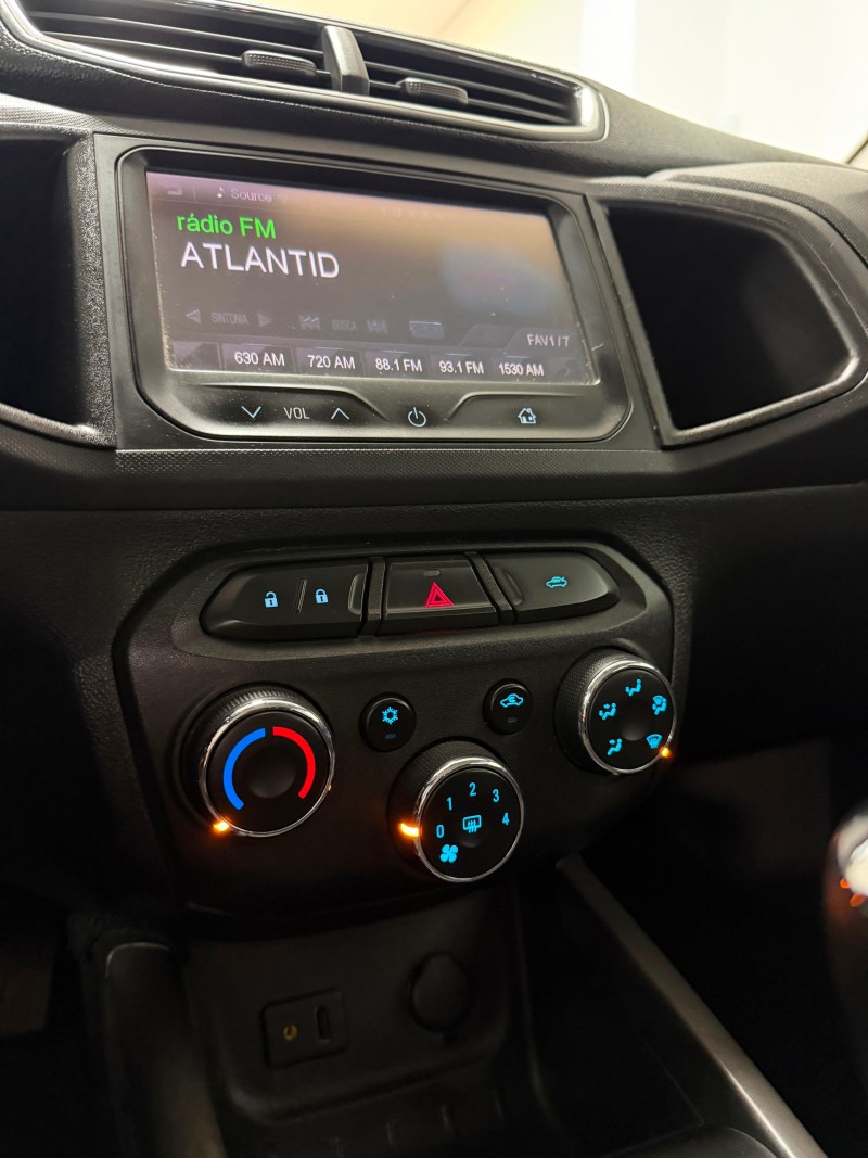 ONIX 1.4 MPFI LTZ 8V FLEX 4P MANUAL - 2015 - CAXIAS DO SUL
