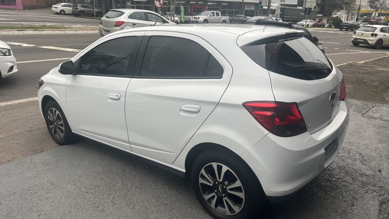 ONIX 1.4 MPFI LTZ 8V FLEX 4P MANUAL - 2014 - CAXIAS DO SUL