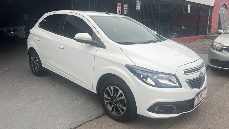 ONIX 1.4 MPFI LTZ 8V FLEX 4P MANUAL - 2014 - CAXIAS DO SUL
