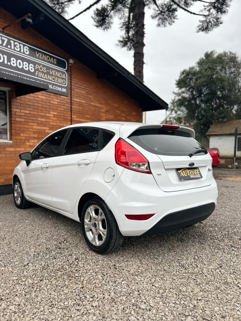 FIESTA 1.6 SE HATCH 16V FLEX 4P AUTOMÁTICO - 2015 - CANELA