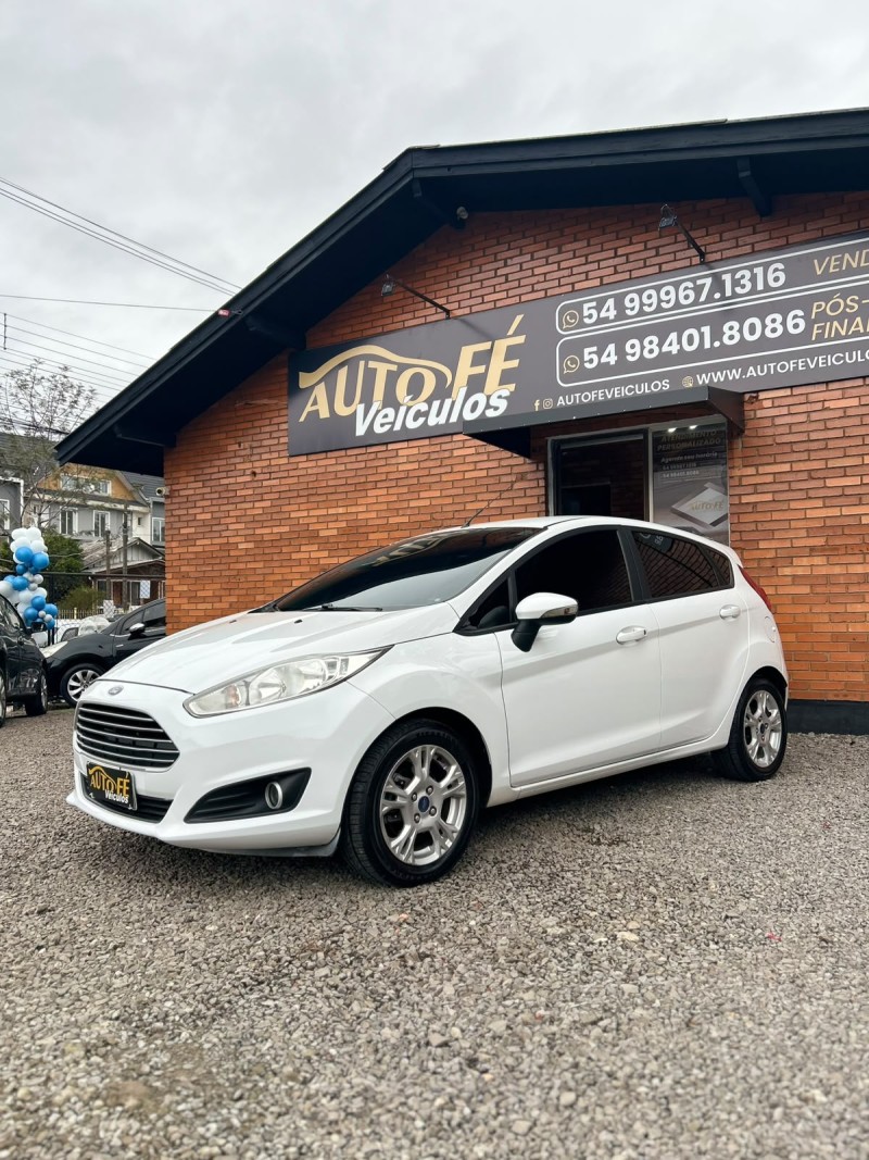 fiesta 1.6 se hatch 16v flex 4p automatico 2015 canela