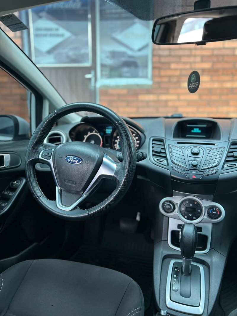 FIESTA 1.6 SE HATCH 16V FLEX 4P AUTOMÁTICO - 2015 - CANELA
