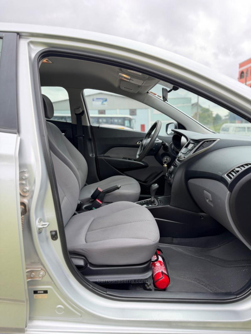 HB20S 1.6 COMFORT PLUS 16V FLEX 4P AUTOMÁTICO - 2014 - NOVA ARAçá