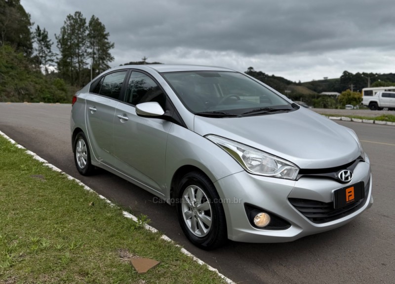 hb20s 1.6 comfort plus 16v flex 4p automatico 2014 nova araca