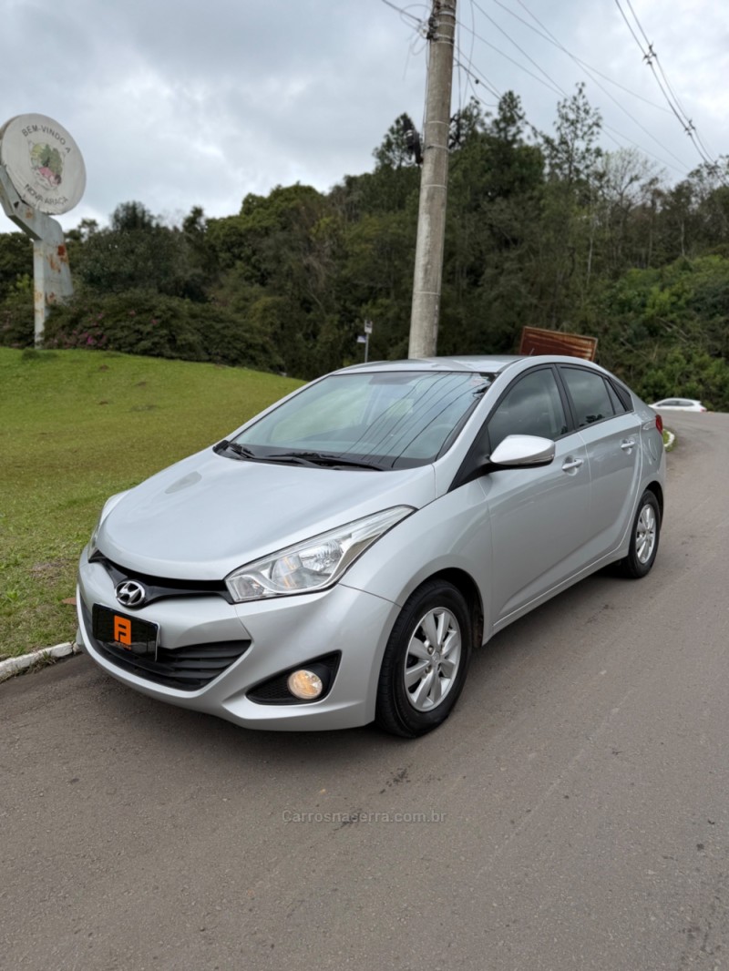 HB20S 1.6 COMFORT PLUS 16V FLEX 4P AUTOMÁTICO - 2014 - NOVA ARAçá