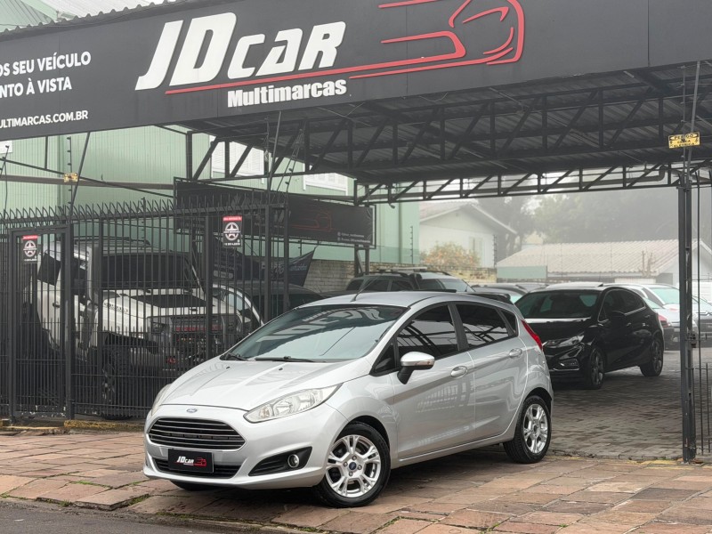 fiesta 1.6 se hatch plus 16v flex 4p manual 2014 caxias do sul