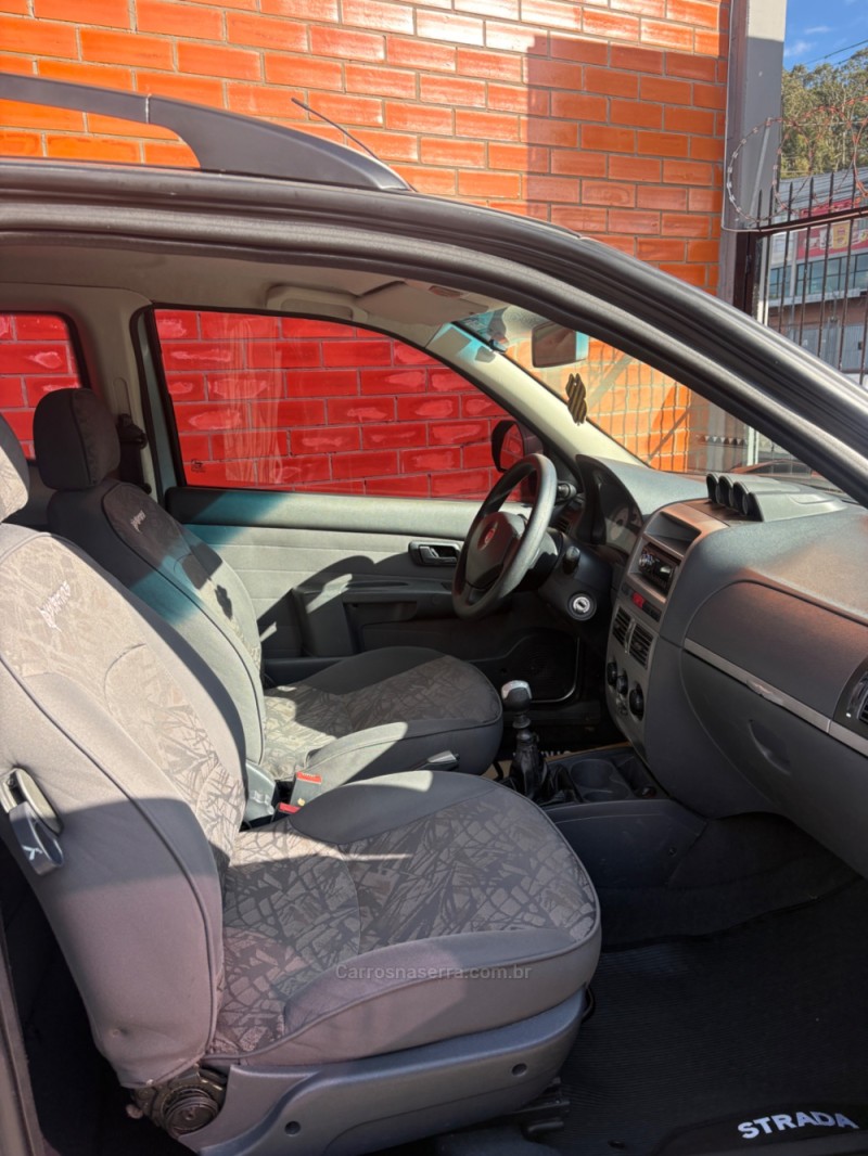 STRADA 1.8 MPI ADVENTURE CD 8V FLEX 2P MANUAL - 2010 - CAXIAS DO SUL
