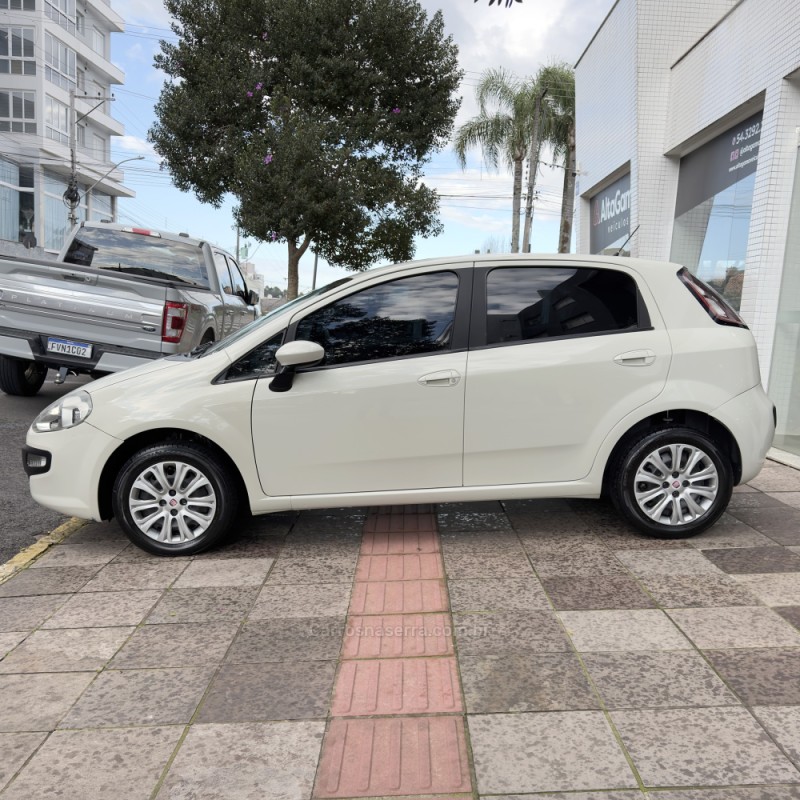 PUNTO 1.4 ATTRACTIVE 8V FLEX 4P MANUAL - 2013 - FLORES DA CUNHA