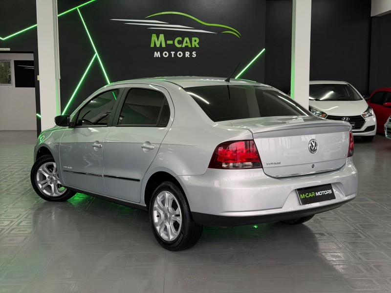 VOYAGE 1.6 MI COMFORTLINE 8V FLEX 4P MANUAL - 2011 - FELIZ