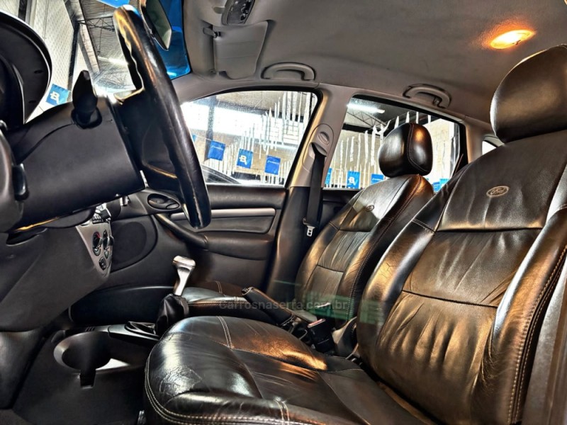 FOCUS 1.6 8V FLEX 4P MANUAL - 2008 - NOVO HAMBURGO