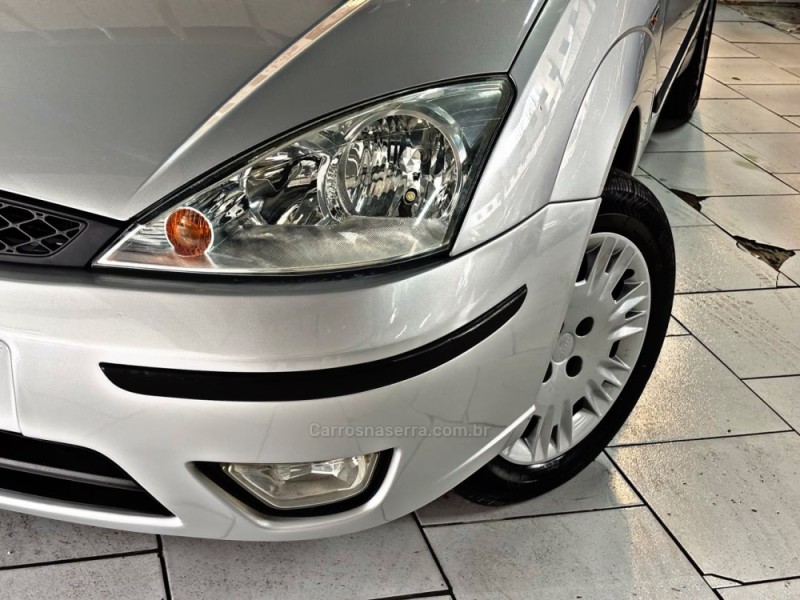 FOCUS 1.6 8V FLEX 4P MANUAL - 2008 - NOVO HAMBURGO