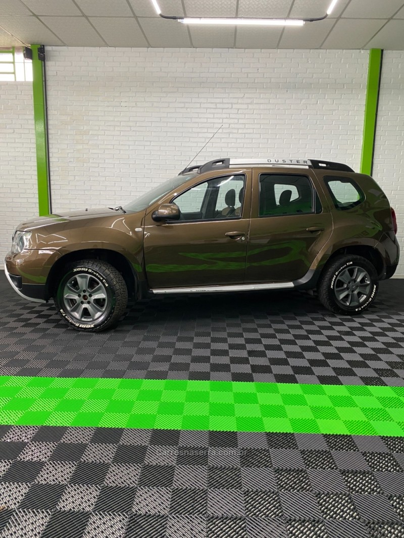 DUSTER 2.0 DYNAMIQUE 4X4 16V FLEX 4P MANUAL - 2017 - VACARIA