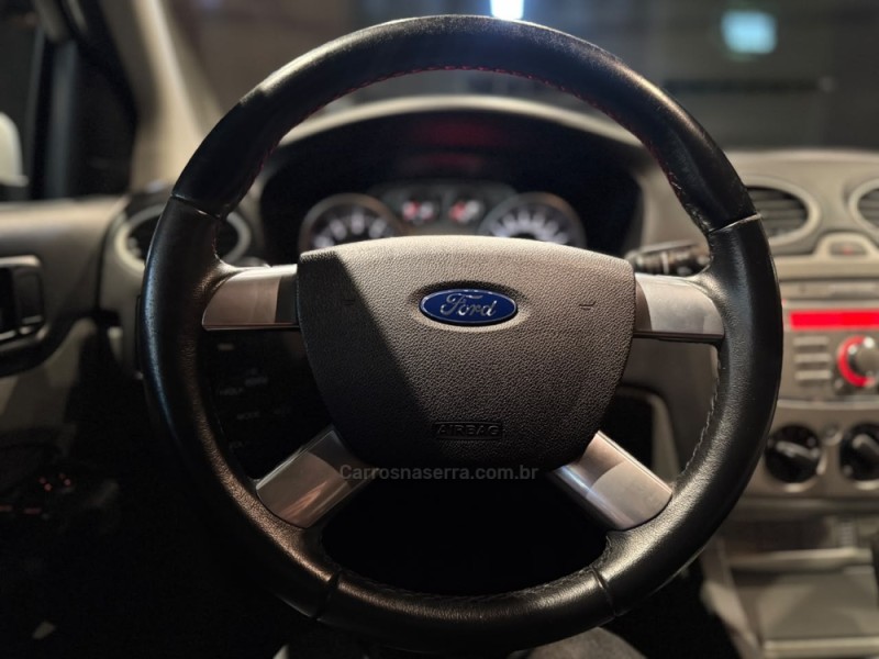 FOCUS 2.0 16V FLEX 4P AUTOMÁTICO - 2011 - FARROUPILHA