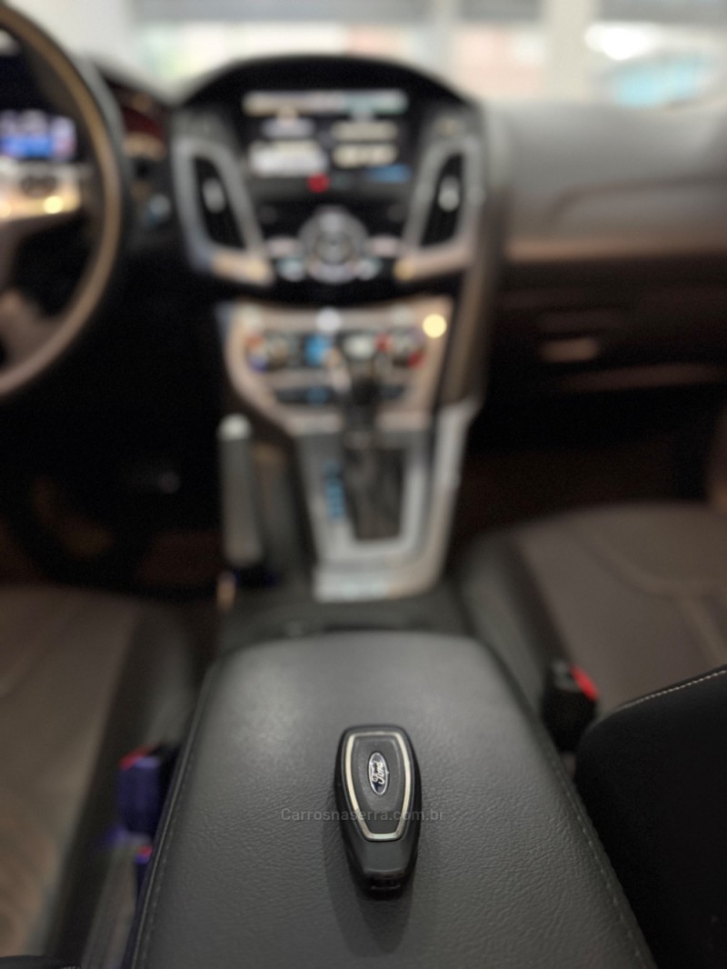 FOCUS 2.0 TITANIUM HATCH 16V FLEX 4P AUTOMÁTICO - 2015 - CAXIAS DO SUL