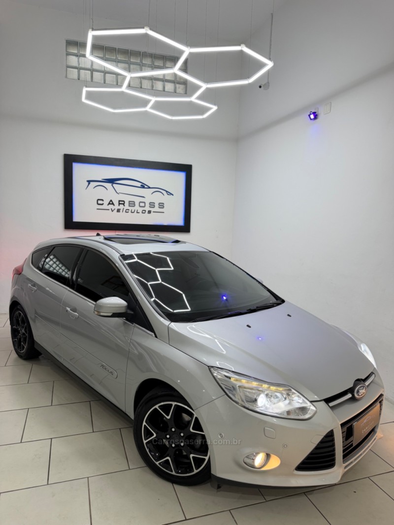 focus 2.0 titanium hatch 16v flex 4p automatico 2015 caxias do sul