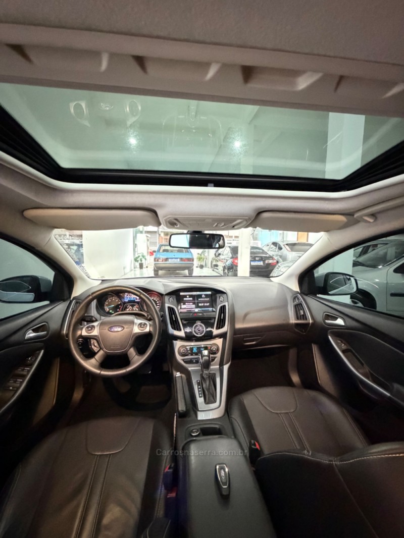 FOCUS 2.0 TITANIUM HATCH 16V FLEX 4P AUTOMÁTICO - 2015 - CAXIAS DO SUL