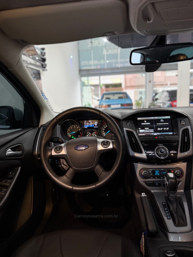FOCUS 2.0 TITANIUM HATCH 16V FLEX 4P AUTOMÁTICO - 2015 - CAXIAS DO SUL