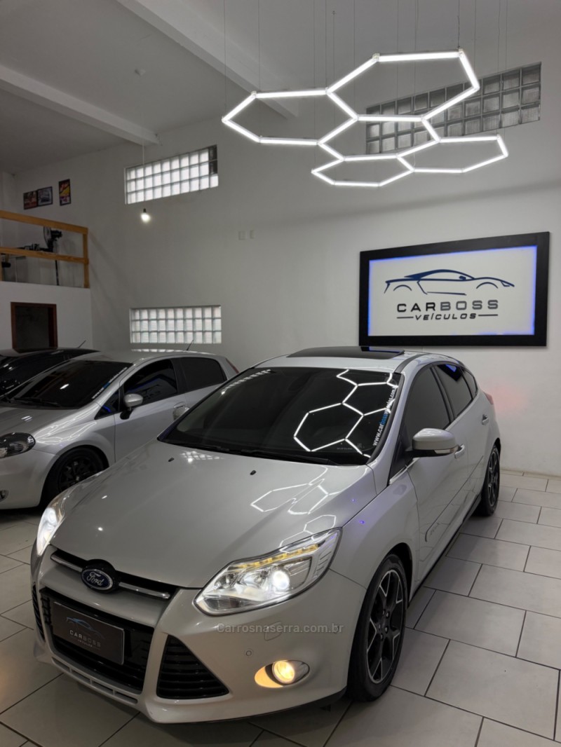 FOCUS 2.0 TITANIUM HATCH 16V FLEX 4P AUTOMÁTICO - 2015 - CAXIAS DO SUL