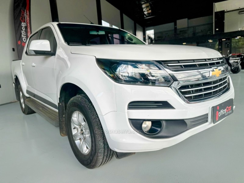 S10 2.5 LT 4X2 CD 16V FLEX 4P MANUAL - 2017 - TRêS COROAS